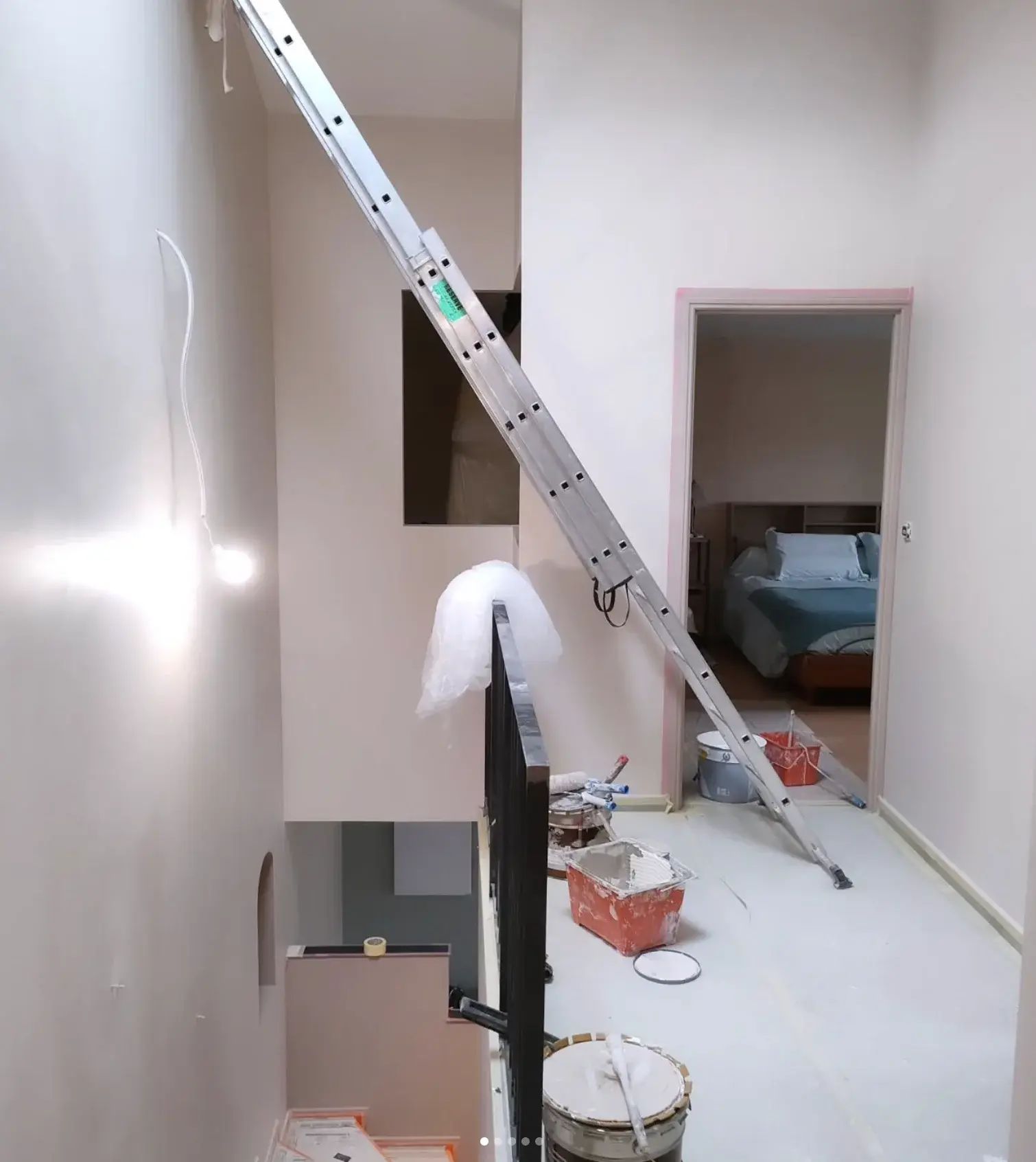 Couloir d'étage redessiné — Avant travaux à Clermont-Ferrand